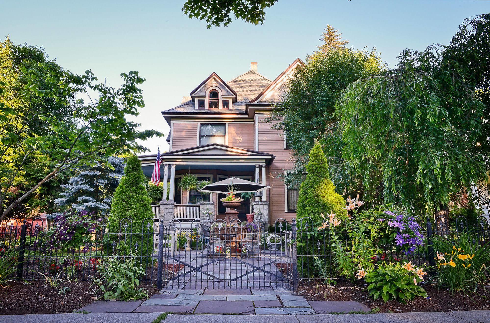 La Belle Auberge Wellsboro Buitenkant foto
